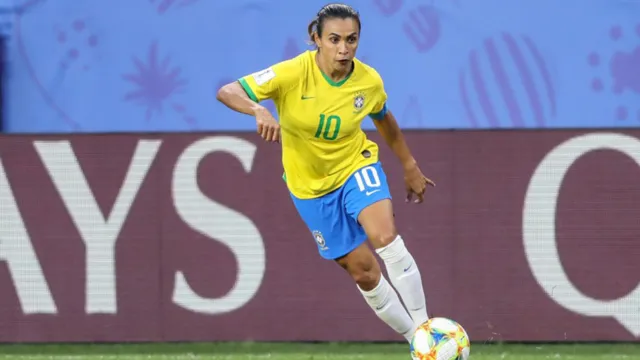 Imagem ilustrativa da notícia Marta volta a treinar com bola as vésperas da estreia