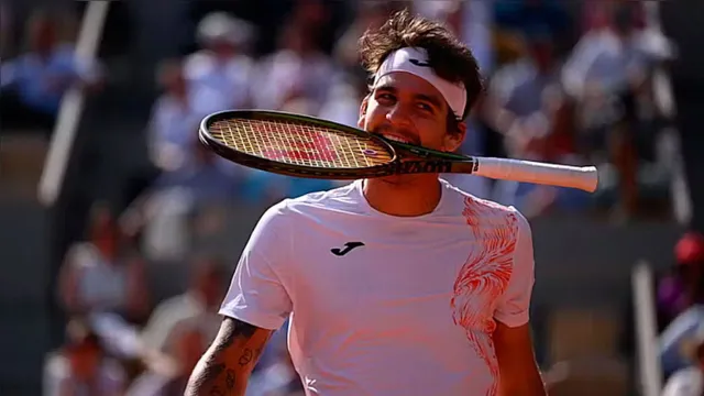 Imagem ilustrativa da notícia Thiago Wild vence argentino e avança em Roland Garros