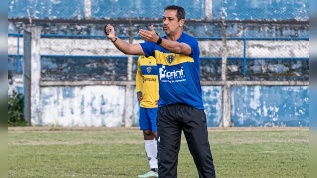 Imagem ilustrativa da notícia Marquinhos Santos lamenta erros em derrota do Paysandu