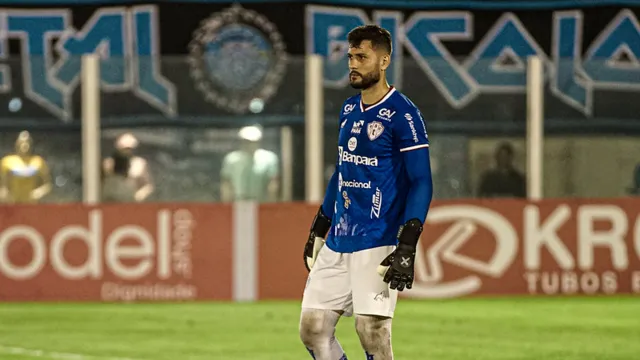 Imagem ilustrativa da notícia Paysandu tem derrota marcada por novas falhas de goleiro