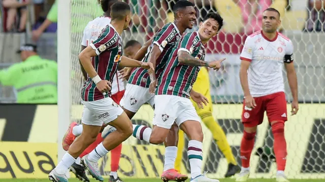Imagem ilustrativa da notícia Fluminense bate Inter e entra no G-4 do Brasileirão