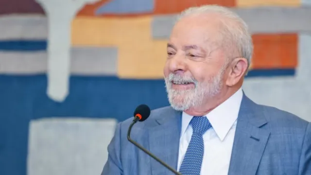 Imagem ilustrativa da notícia Lula cancela jantar com príncipe que deu joias a Bolsonaro