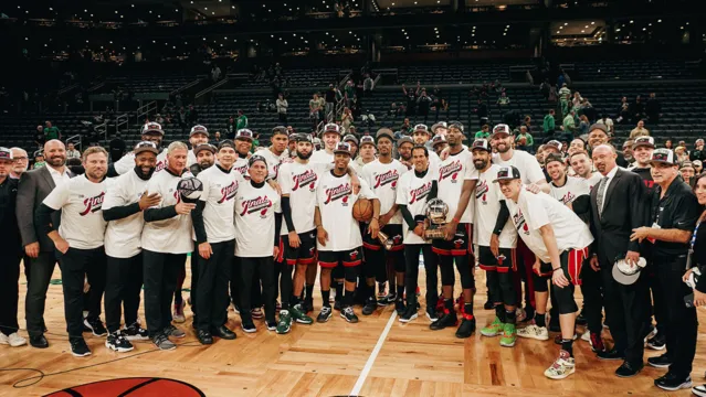 Imagem ilustrativa da notícia Miami Heat massacra Celtics e é campeão da Conferência Leste