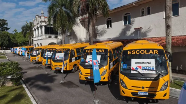 Imagem ilustrativa da notícia Governo entrega ônibus escolares a prefeituras do Pará