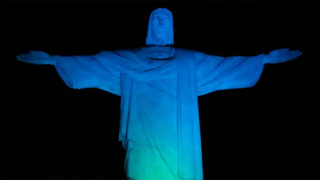 Imagem ilustrativa da notícia Cristo Redentor se veste de azul do Paysandu