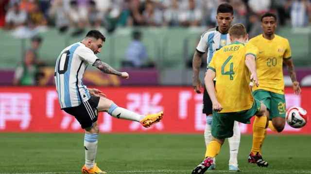 Imagem ilustrativa da notícia Argentina: Messi faz gol mais rápido da carreira em amistoso