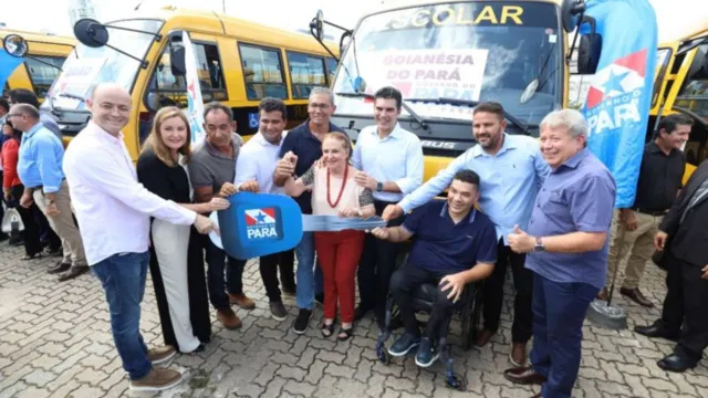 Imagem ilustrativa da notícia Governo entrega ônibus para 11 prefeituras paraenses