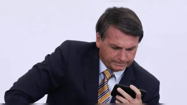 Imagem ilustrativa da notícia Ao vivo: julgamento no TSE pode deixar Bolsonaro inelegível. 