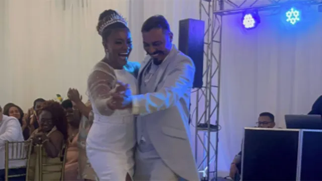 Imagem ilustrativa da notícia Vídeo: casal viraliza com "Baile da saudade" no casamento
