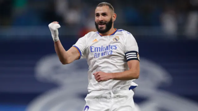 Imagem ilustrativa da notícia Benzema leva pontos no pé após pisão em jogo do Real Madrid