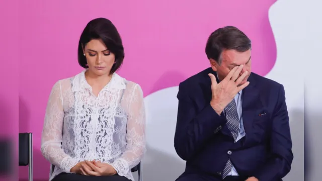 Imagem ilustrativa da notícia Michelle se oferece e Bolsonaro rejeita: "sem experiência"