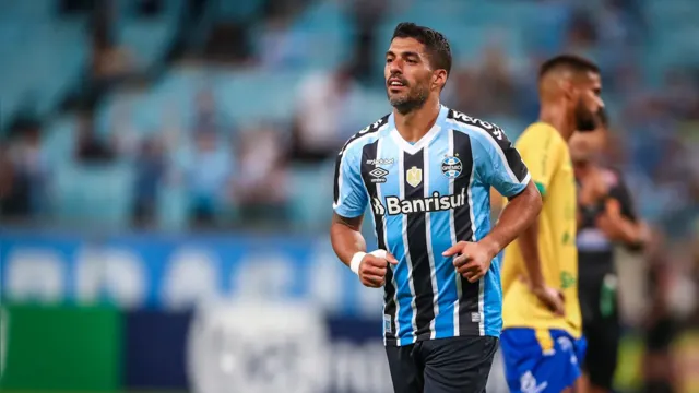 Imagem ilustrativa da notícia Grêmio e São Paulo duelam neste domingo; Suárez está fora