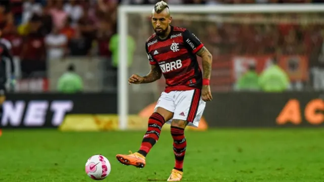 Imagem ilustrativa da notícia Flamengo rescinde contrato com volante Vidal