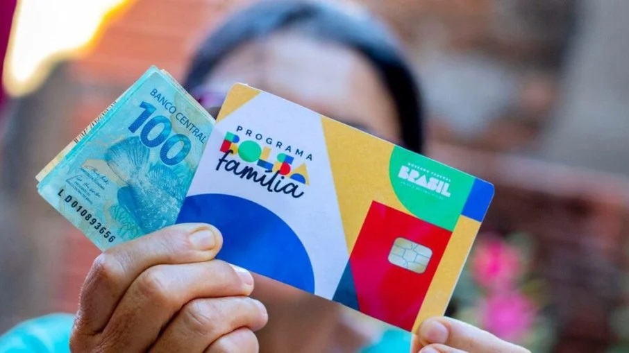 Imagem ilustrativa da notícia Caixa paga Bolsa Família a beneficiários com NIS de final 0