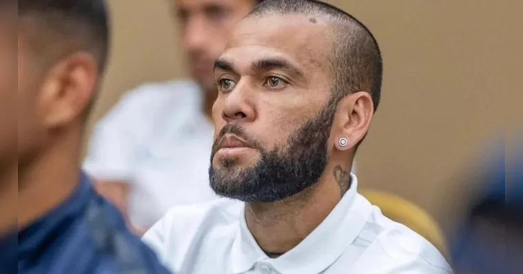 Imagem ilustrativa da notícia Dani Alves tem 3º recurso negado pela Justiça e segue preso
