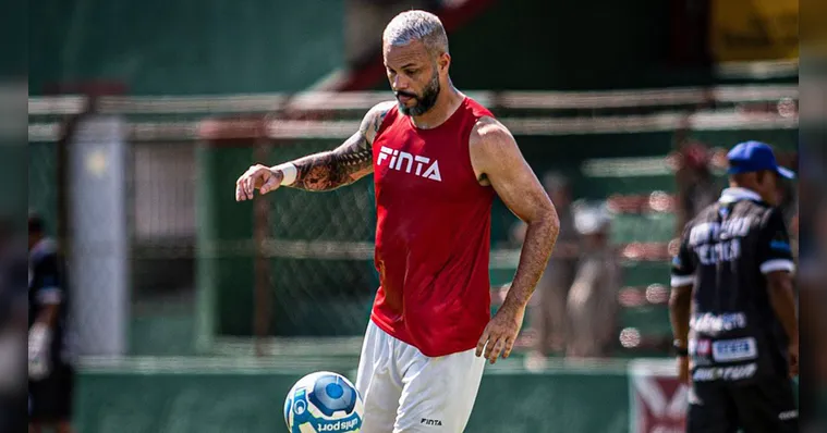 Imagem ilustrativa da notícia Vídeo: atacante Paulo Rangel mantém fama de goleador na Tuna