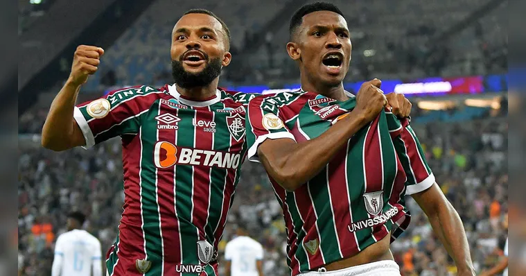 Imagem ilustrativa da notícia De virada, Fluminense vence Bahia e espanta a crise