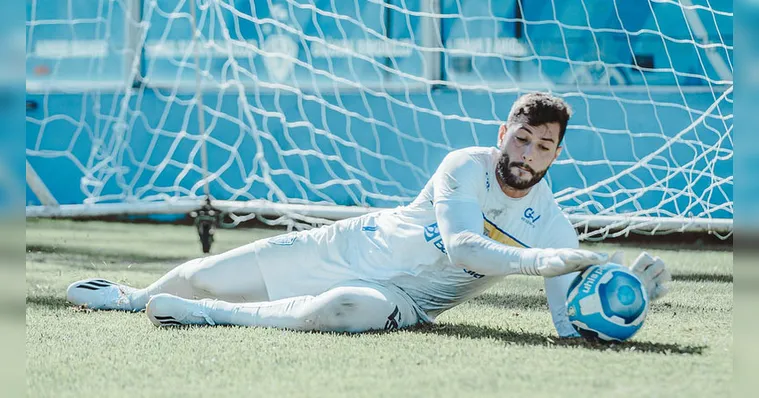 Imagem ilustrativa da notícia Após cirurgia, Thiago Coelho retorna aos treinos do Paysandu