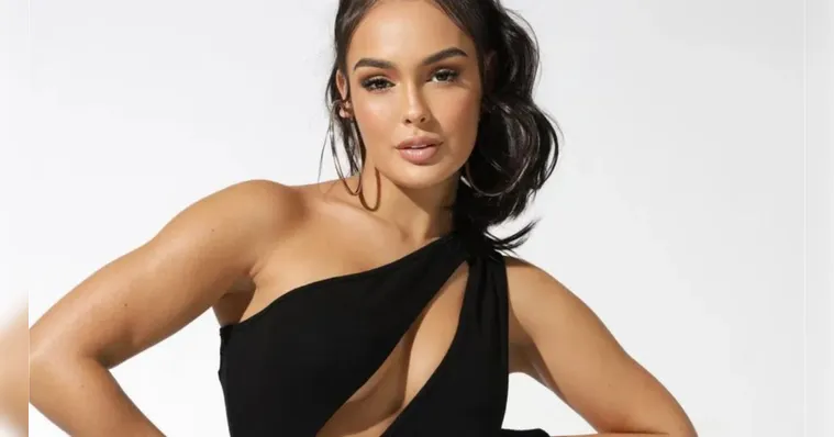 Imagem ilustrativa da notícia Larissa Santos  dá show de sensualidade com body cavado
