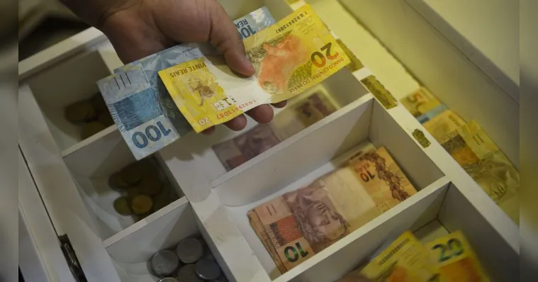 Imagem ilustrativa da notícia Prejuízo: juros altos no Brasil podem custar até R$ 182 bi