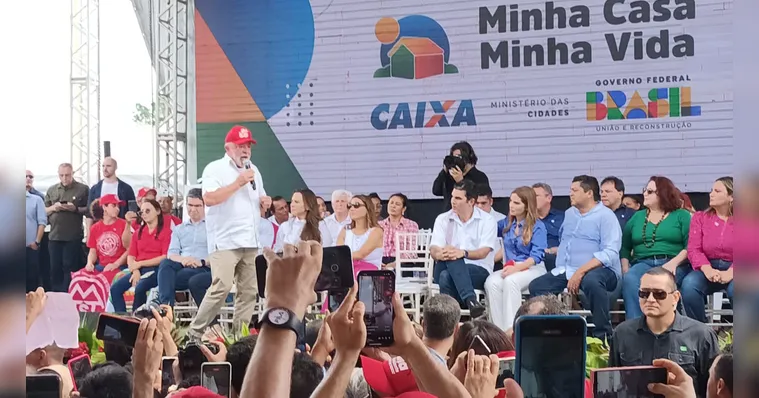 Imagem ilustrativa da notícia Lula, Jader Filho e Helder entregam 222 casas em Abaeté