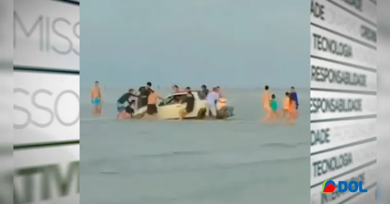 Imagem ilustrativa da notícia Veja o vídeo! Carro atola na praia do Atalaia em Salinópolis