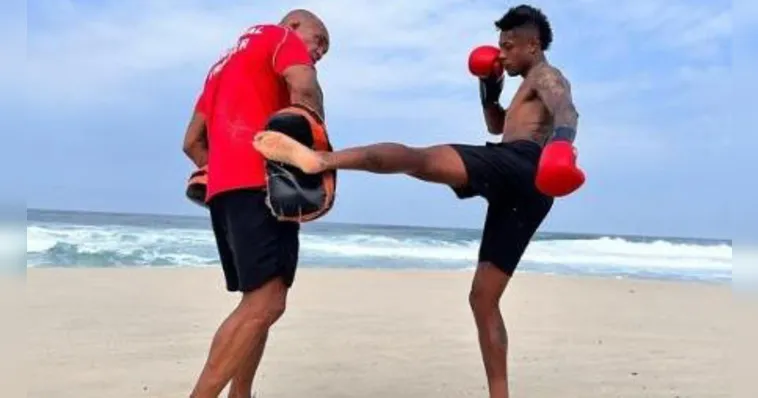 Imagem ilustrativa da notícia Bruno Henrique adota muay thai para brilhar no Flamengo