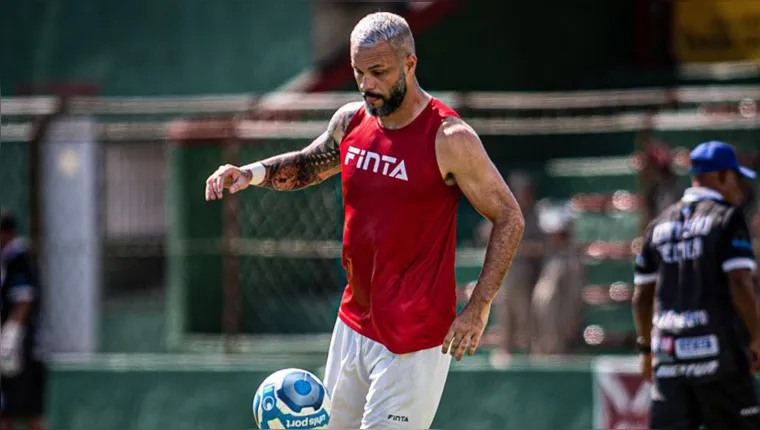 Imagem ilustrativa da notícia Vídeo: atacante Paulo Rangel mantém fama de goleador na Tuna