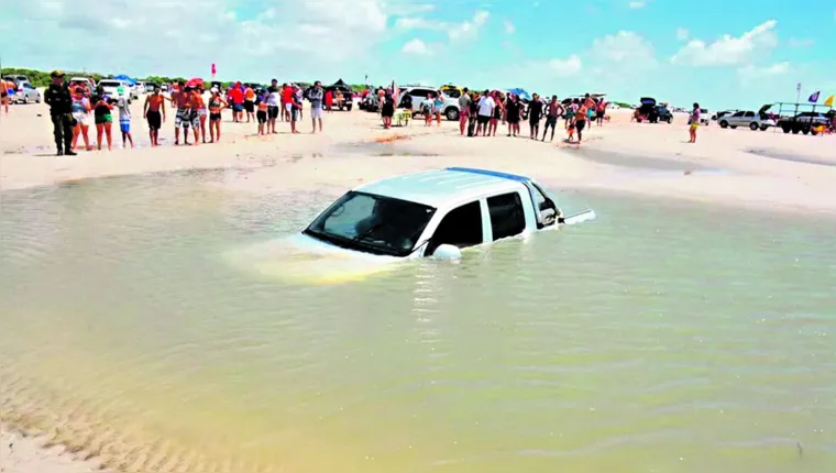 Imagem ilustrativa da notícia Carro atolado na praia pode inviabilizar indenização