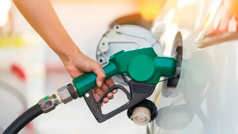 Imagem ilustrativa da notícia Preço volta a baixar: Gasolina cai após alta com novo ICMS