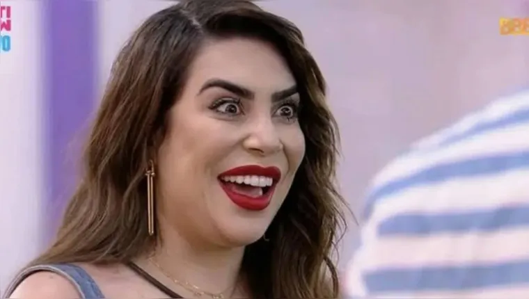 Imagem ilustrativa da notícia Vídeo: Naiara Azevedo pausa show e briga com pais de criança