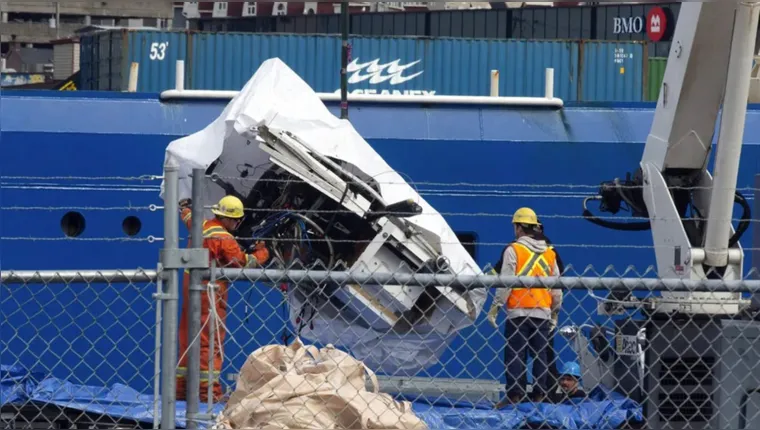 Imagem ilustrativa da notícia Destroços do submarino Titan chegam ao porto do Canadá