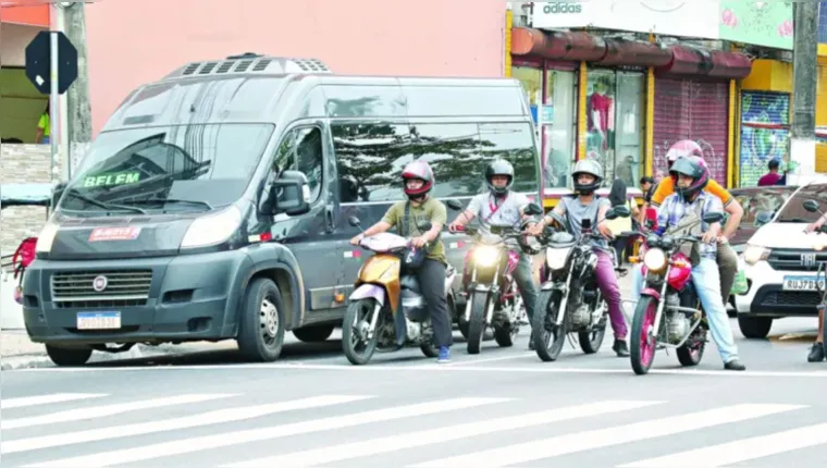 Imagem ilustrativa da notícia Não usar a viseira do capacete pode gerar multas e acidentes