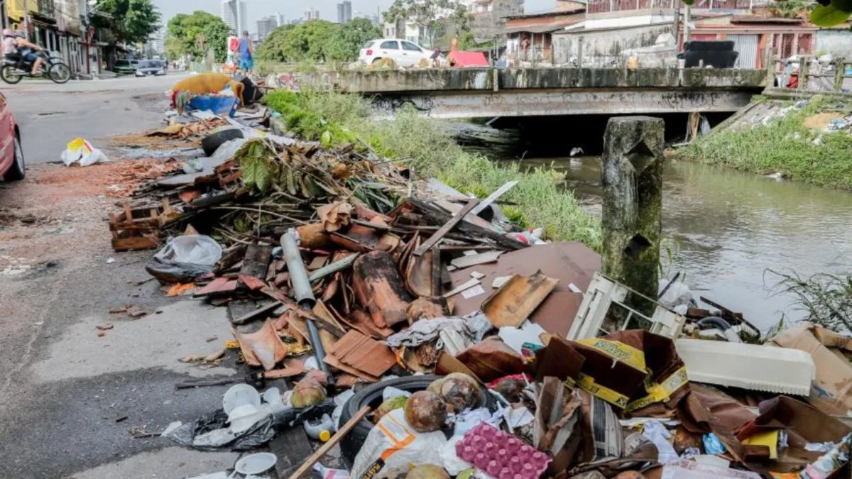 Imagem ilustrativa da notícia Prefeitura atrasa coleta de lixo de Belém em 5 meses