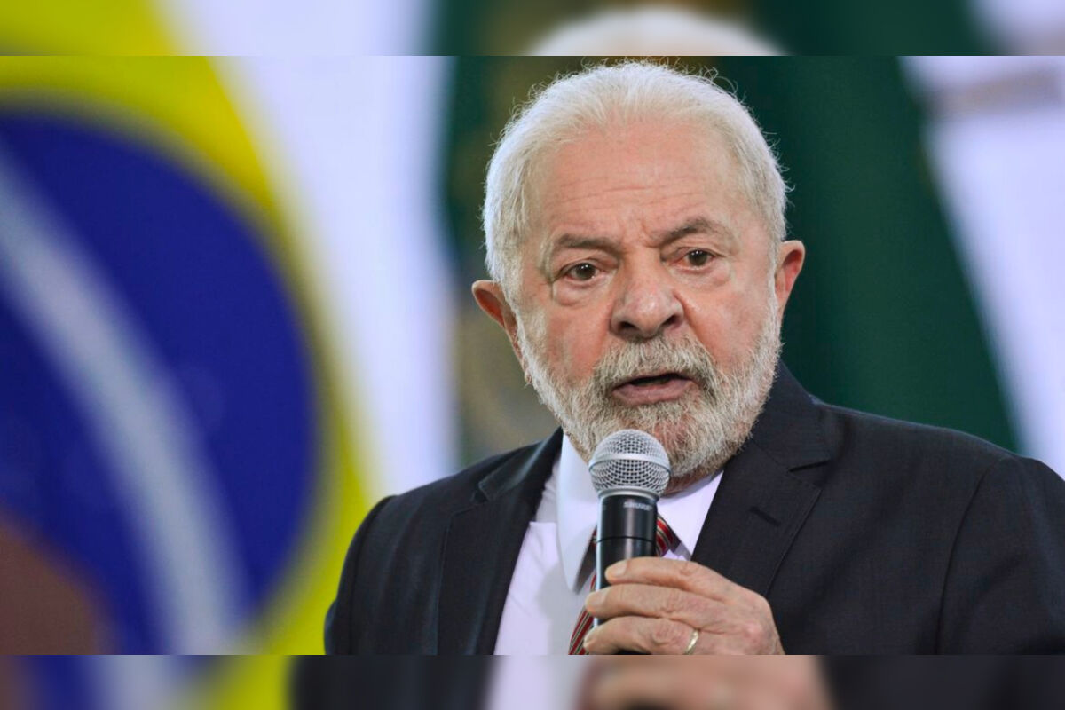 Lula passa por cirurgia no quadril em hospital de Brasília