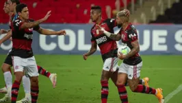 Formação do ataque rubro-negro com Pedro, Bruno Henrique e Gabigol jamais iniciou uma partida.