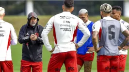 Sampaoli terá de reverter vestiário para não perder o que já construiu no Flamengo