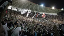 Em cerca de quatro horas,a torcida vascaína esgotou os ingressos para o jogo desta quinta (21).