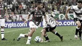 O gramado do Maracanã foi se deteriorando ao longo da partida entre Flu e Olimpia, mas suportou bem a chuva.