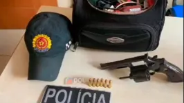 Revólver calibre 38 apreendido em poder do homem