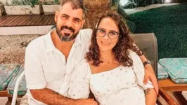 Juliano Cazarré e a esposa, Letícia, anunciaram a gravidez na última quarta-feira (6)