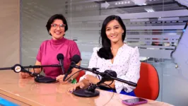 Priscila Belfort e a Comunicóloga Luciana Sassim no estúdio da RBA TV.