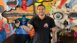 Neto Fonseca, empresário e proprietário do Sr. Tomate, melhor pizzaria em 2023 pelo Estrela Azul.