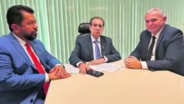Os prefeitos Jaime Silva, de Óbidos, Nélio Aguiar, de Santarém, e Marcos Barbosa, de São Francisco do Pará, estiveram em Brasília