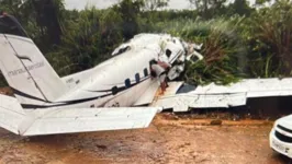 A aeronave é da empresa Manaus Táxi Aéreo.