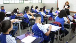 A escola que atingir a meta do Ideb 2023, receberá um salário adicional