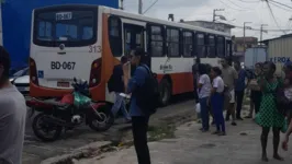 O acidente foi na tarde deste sábado (16).