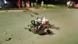 Motocicleta em que a bebê estava sendo levada ficou destruída