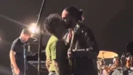 O show foi interrompido pelo governo após beijo no palco.