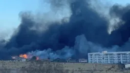 Alguns moradores precisaram fugir pelo mar